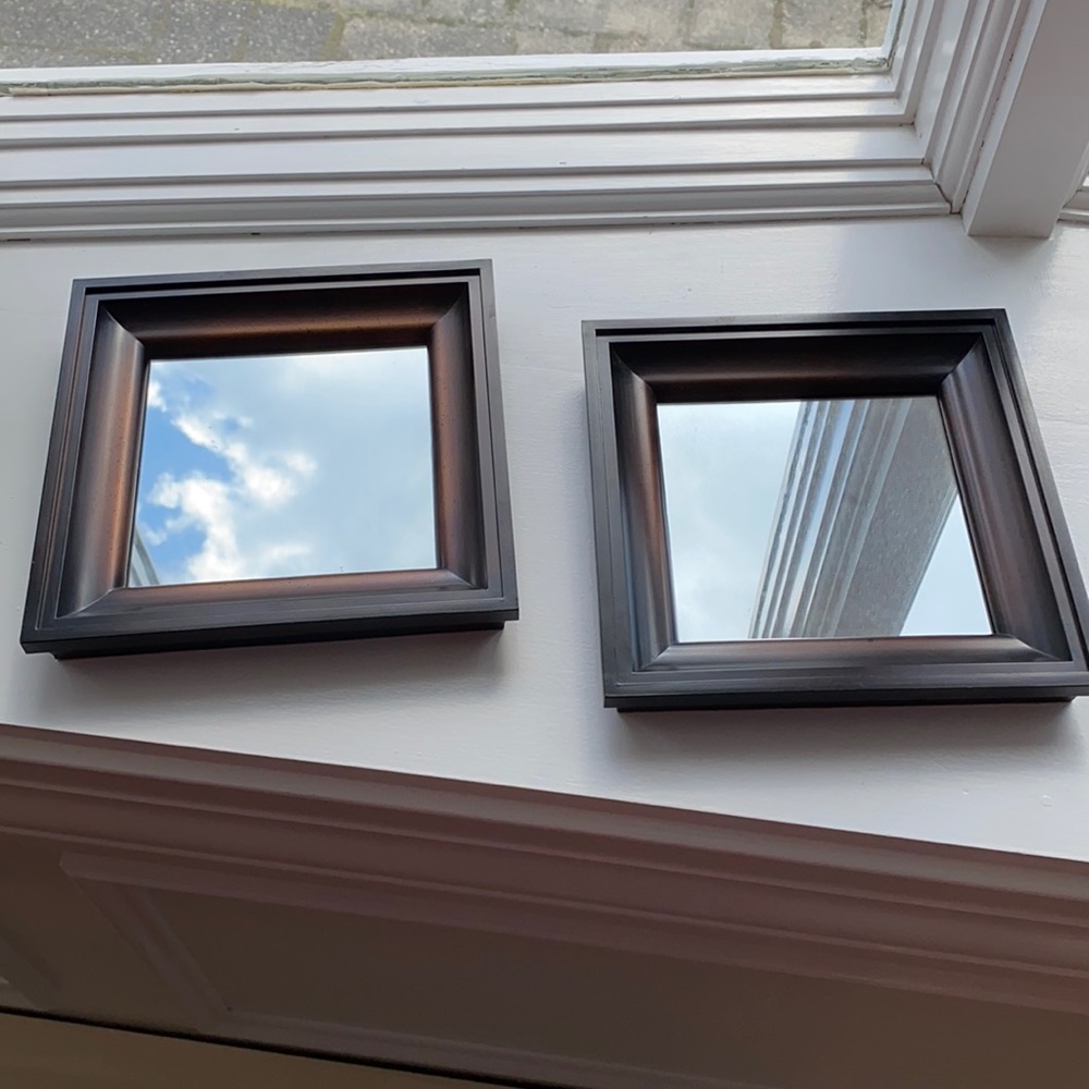 Mirror set